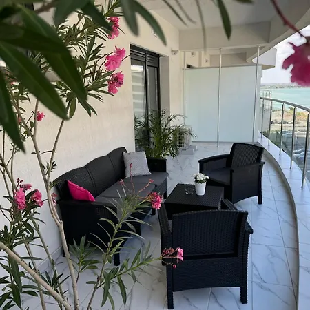 Apartment Eer *